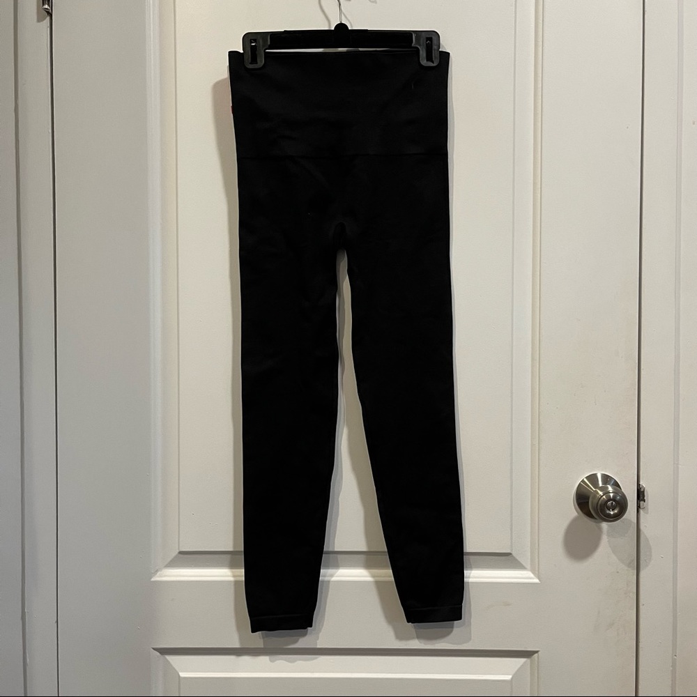 Spanx Seamless Leggings - Picture 7 of 7